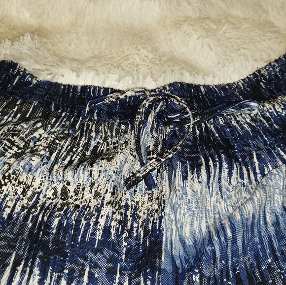 Joggers - Picture 3 of 4